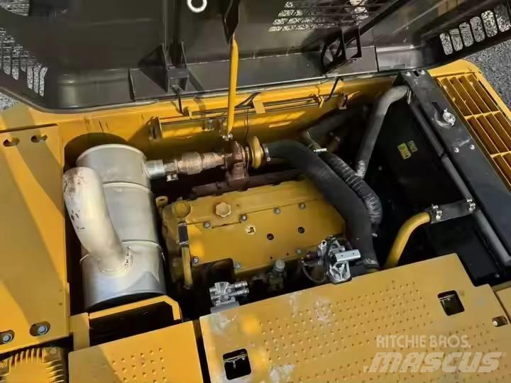 CAT CAT323D2L Гусеничные экскаваторы