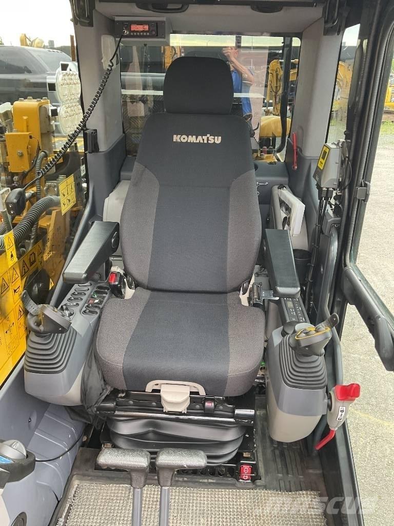 Komatsu PC240LC-11 Гусеничные экскаваторы