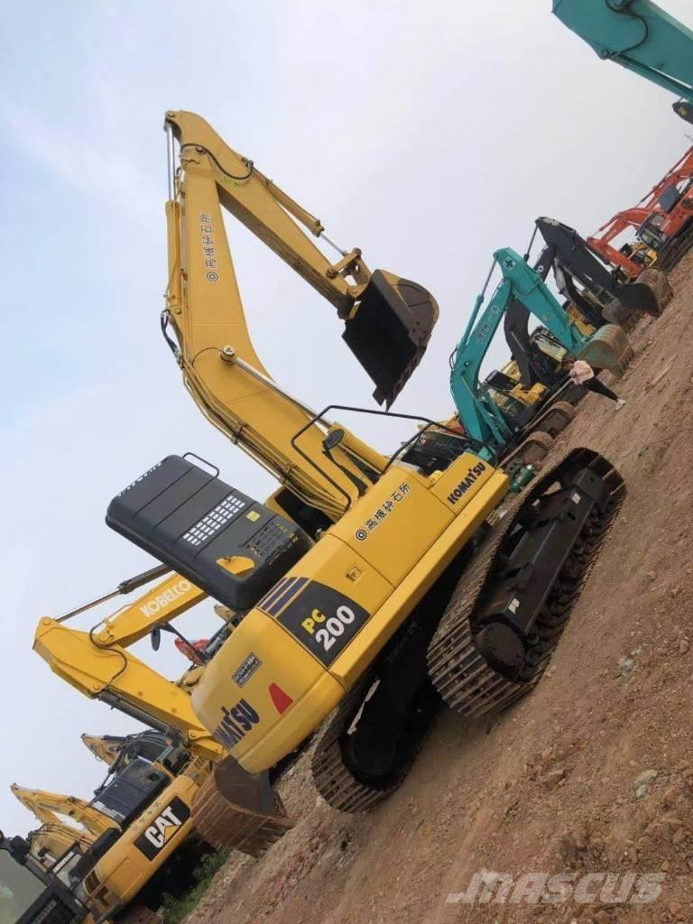 Komatsu 200-8 Гусеничные экскаваторы