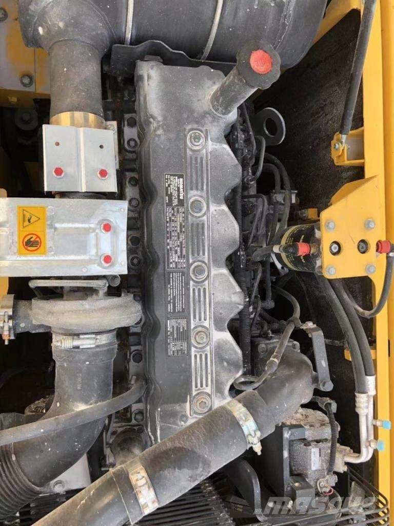 Komatsu 200-8 Гусеничные экскаваторы