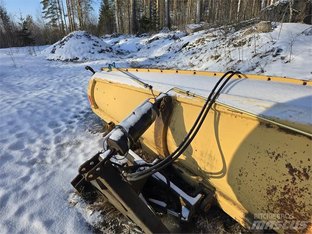 Rote 320 alueaura Снежные отвалы и плуги