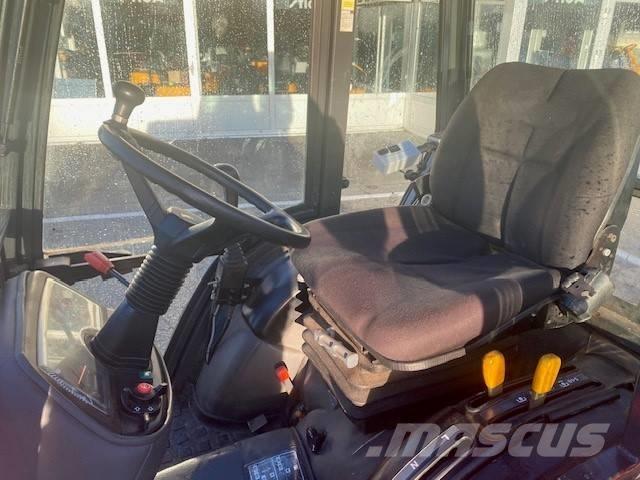 Kubota B 2410 Коммунальные тракторы