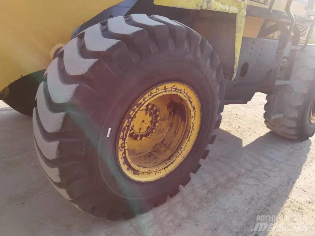 Komatsu WA 320-3 Фронтальные погрузчики