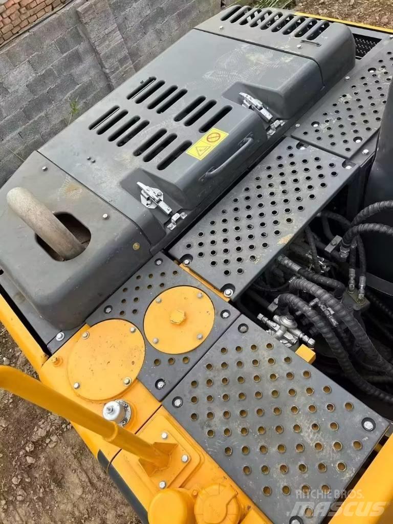 Volvo EC140 Гусеничные экскаваторы