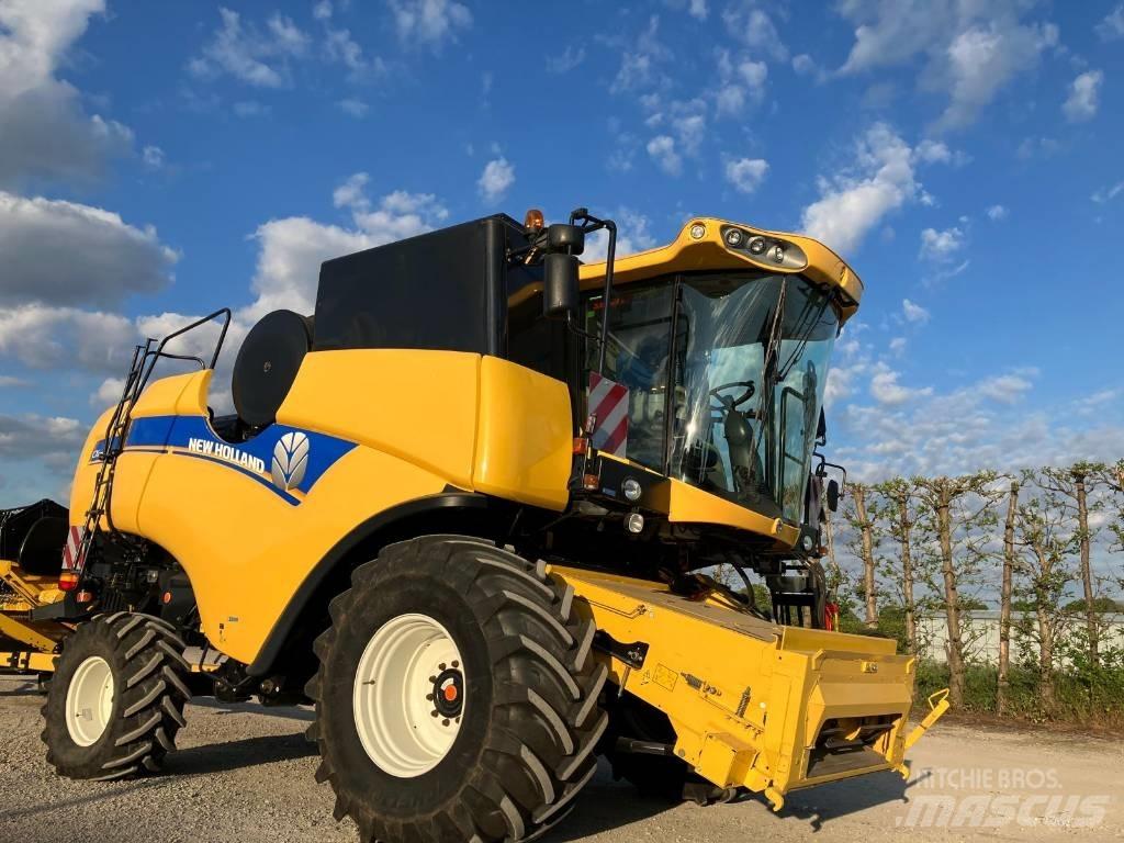 New Holland CX 6090 Зерноуборочные комбайны