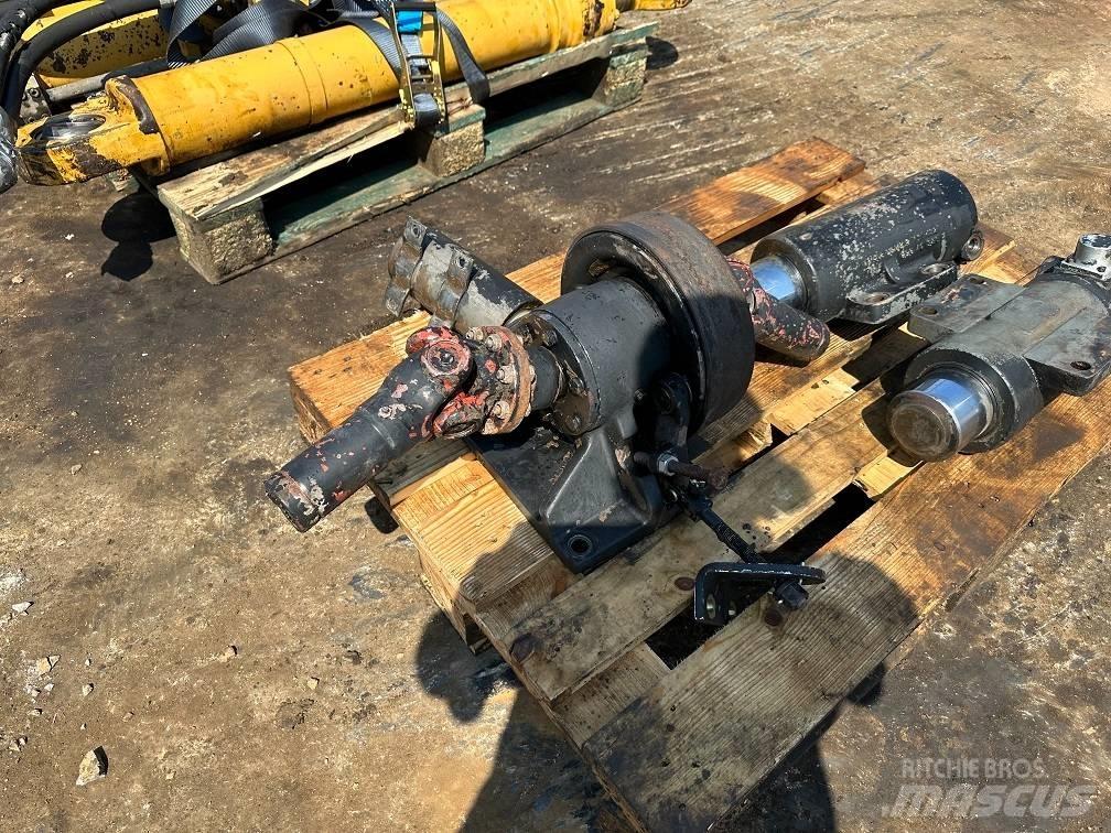 CAT 214 B FT gearbox Колёсные экскаваторы
