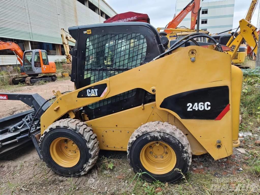 CAT 246C Мини-погрузчики