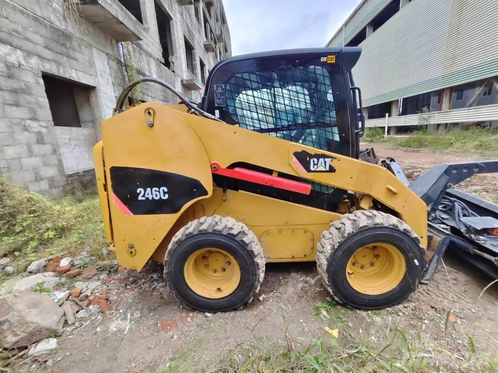 CAT 246C Мини-погрузчики