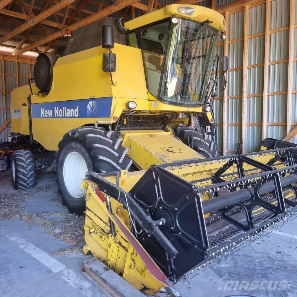 New Holland TC 5070 Зерноуборочные комбайны