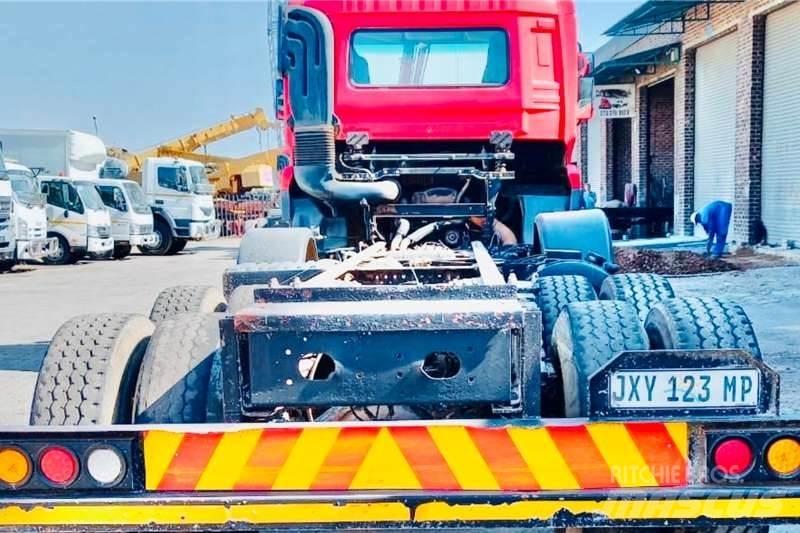 UD CGE 370 8x4 Специальные грузовики