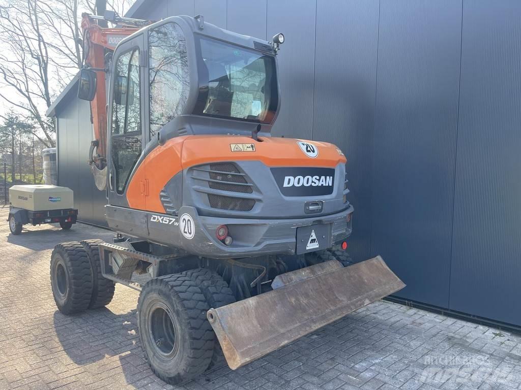 Doosan DX57W Колёсные экскаваторы