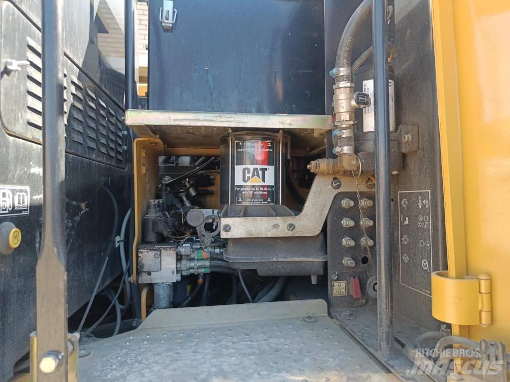 CAT M 315 D Колёсные экскаваторы