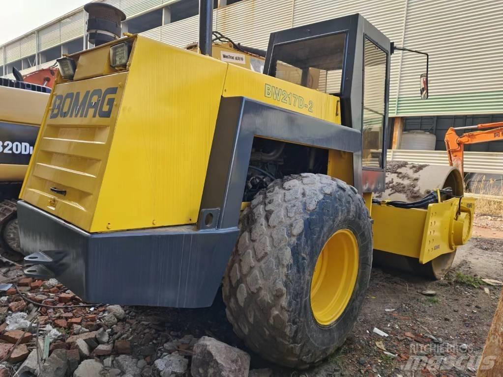 Bomag BW 217 Грунтовые катки