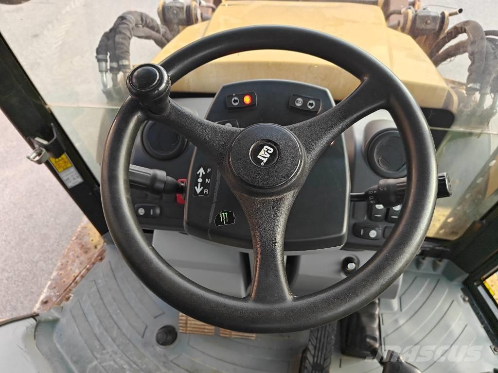 CAT 428 F Экскаваторы-погрузчики