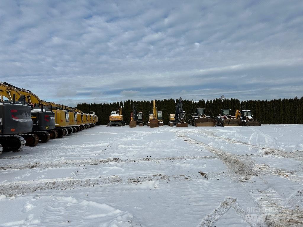 Komatsu PC 210 LC-11 Гусеничные экскаваторы