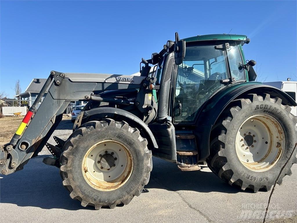 Valtra N 174 VERSU Трактора