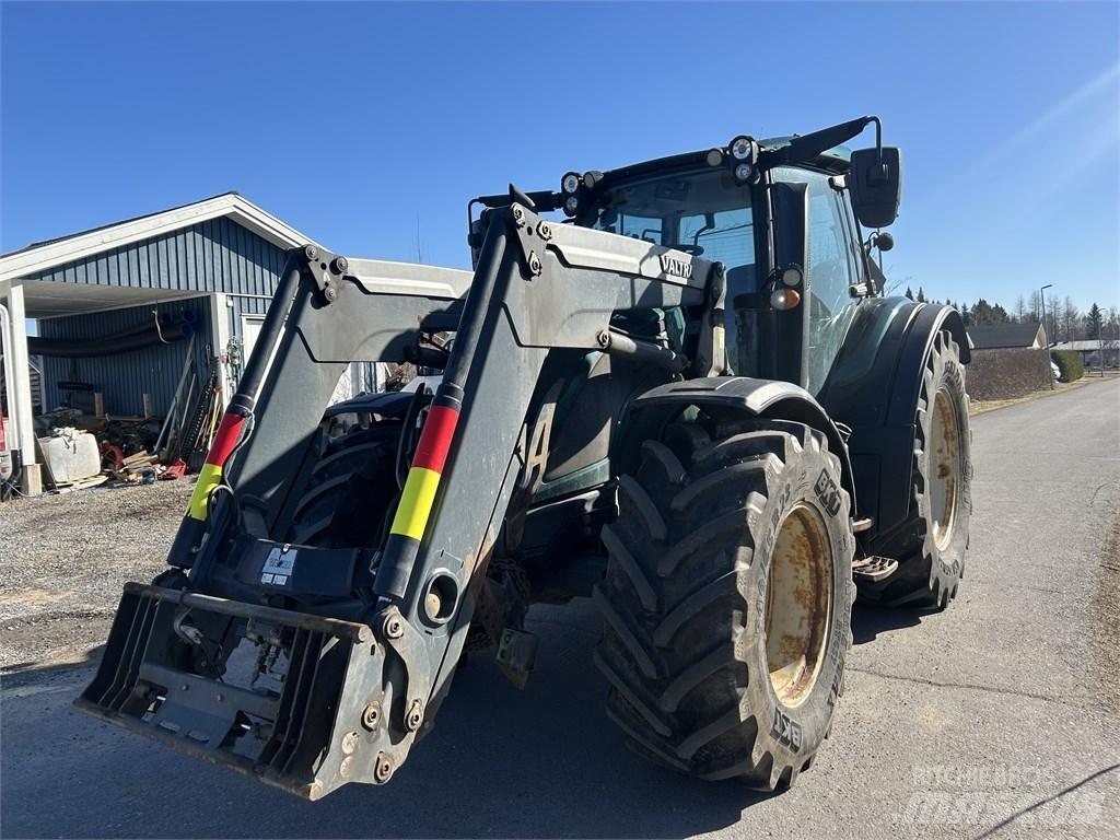 Valtra N 174 VERSU Трактора
