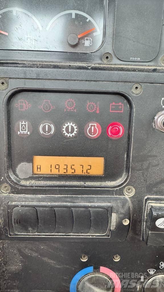 CAT D 6 N LGP Гусеничные бульдозеры