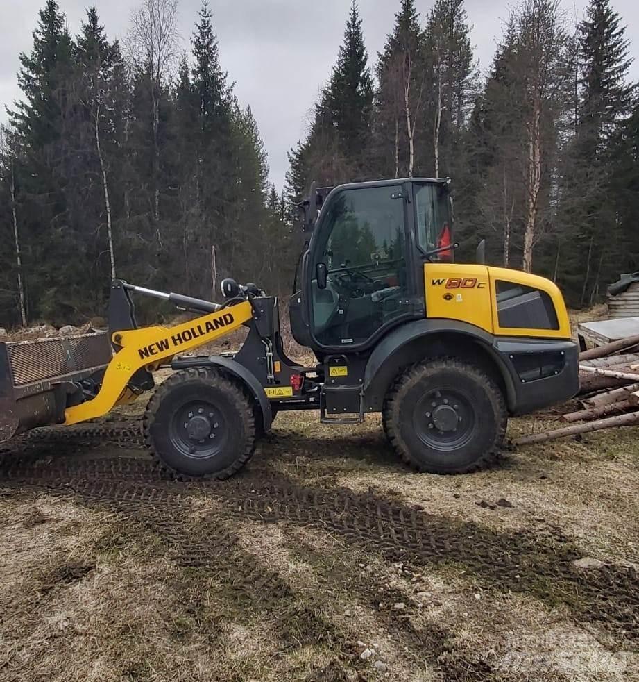 New Holland W80C Фронтальные погрузчики