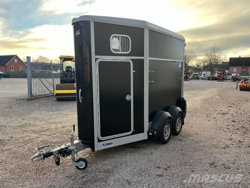 Ifor Williams HB 403 Полуприцепы для транспортировки животных