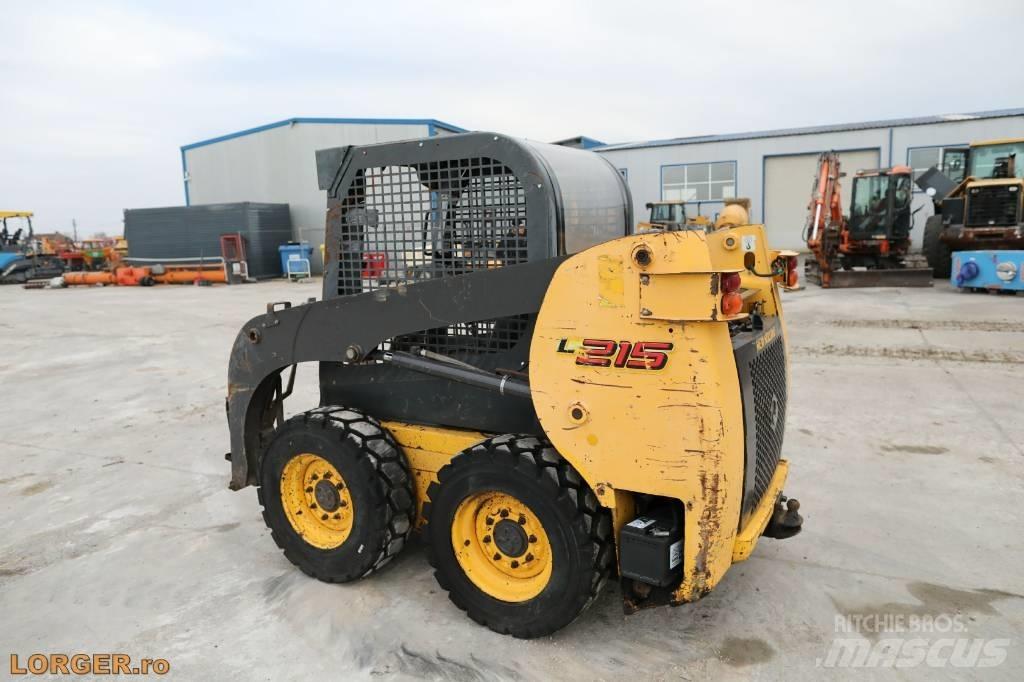 New Holland L 215 Мини-погрузчики
