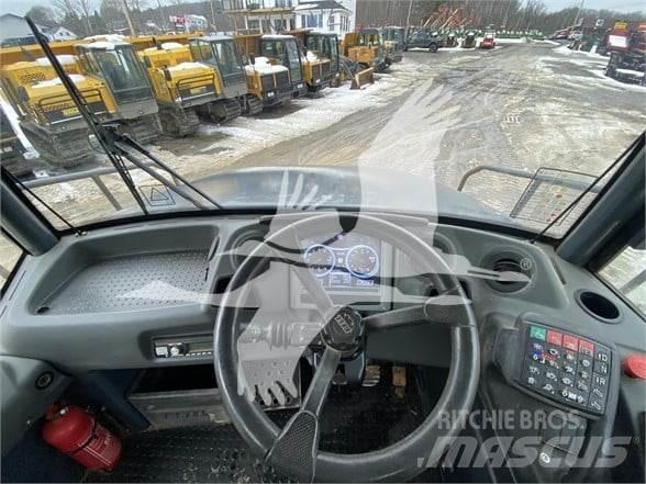 Bell B30E Шарнирно-сочленённые самосвалы