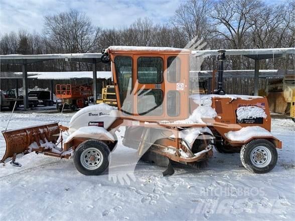 Broce CRT350 Вакуумные уборочные машины