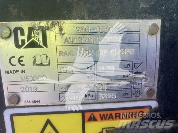 CAT 286930 Навесные щетки