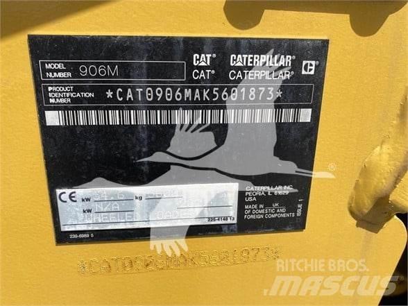 CAT 906M Фронтальные погрузчики