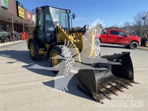 CAT 906M Фронтальные погрузчики