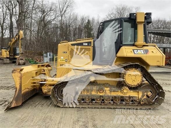 CAT D6N XL Гусеничные бульдозеры