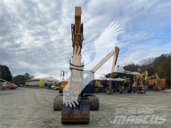 Kato HD820 LC Гусеничные экскаваторы
