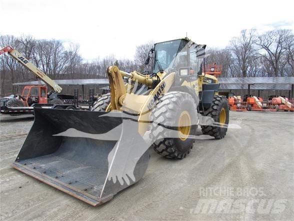 Komatsu WA320 Фронтальные погрузчики