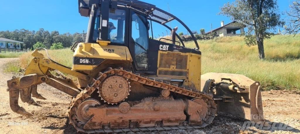 CAT D 6 N Гусеничные бульдозеры