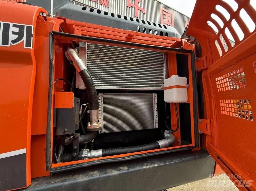 Doosan DX 225 LCA Гусеничные экскаваторы