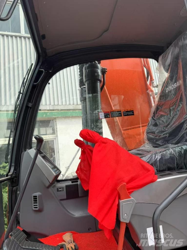 Doosan DX 225 LCA Гусеничные экскаваторы