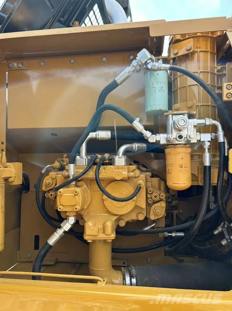 CAT 320 D Гусеничные экскаваторы