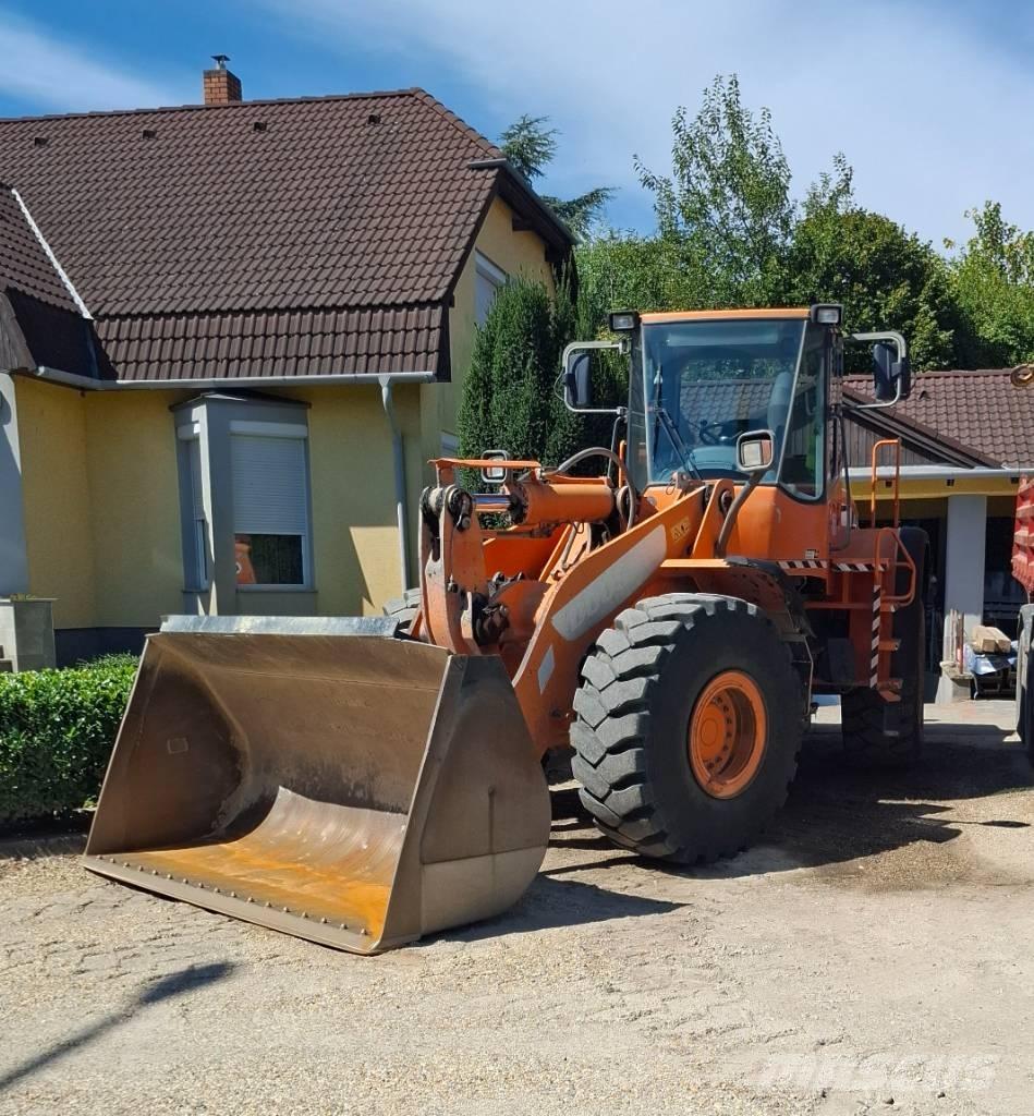 Doosan DL 350 Экскаваторы-погрузчики