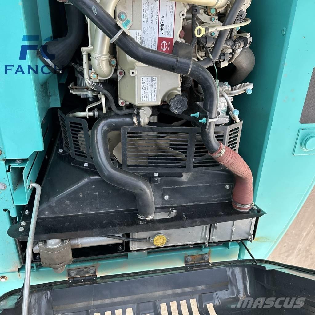 Kobelco SK 200D Гусеничные экскаваторы