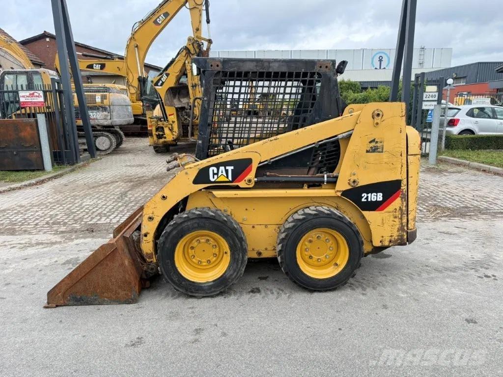 CAT 216B (226B) Мини-погрузчики