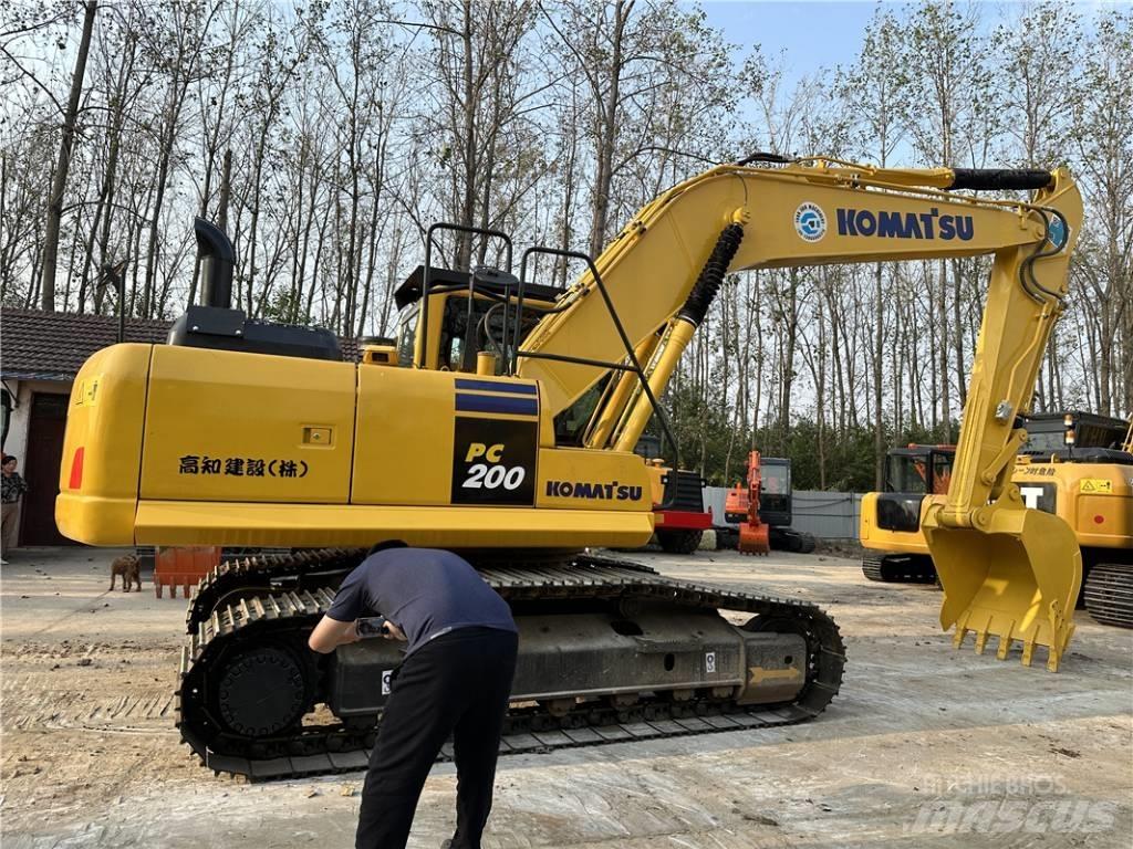 Komatsu PC200-8 Гусеничные экскаваторы