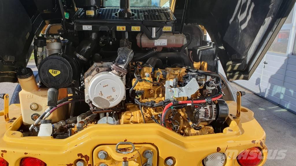 CAT 908 M Фронтальные погрузчики