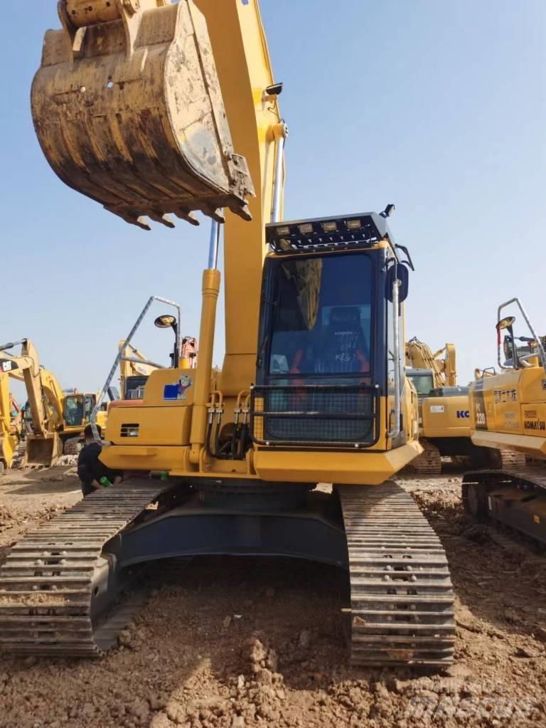Komatsu PC 200 Гусеничные экскаваторы