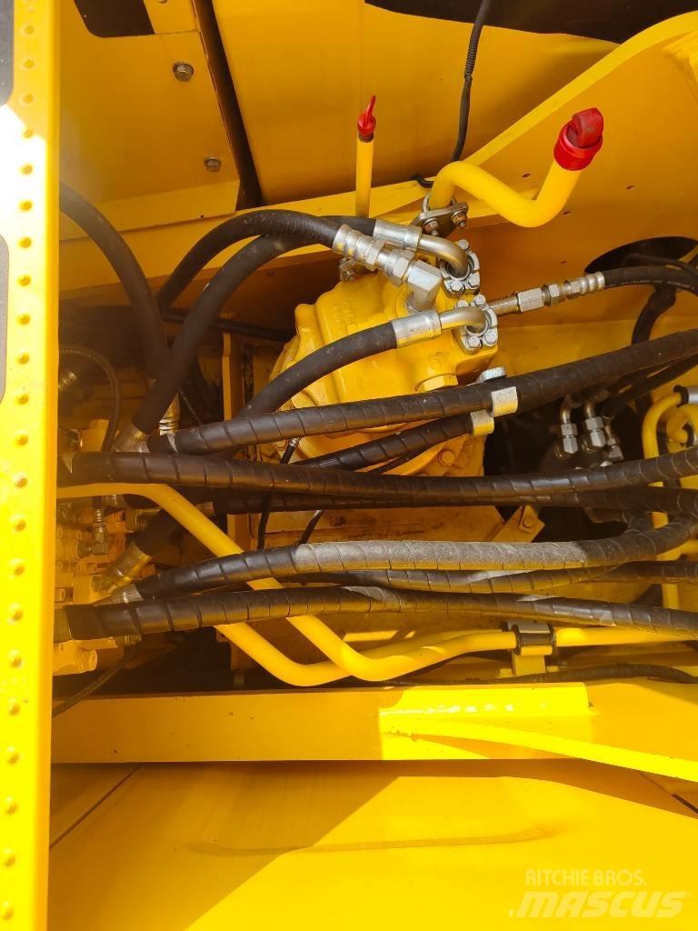 Komatsu PC 200 Гусеничные экскаваторы