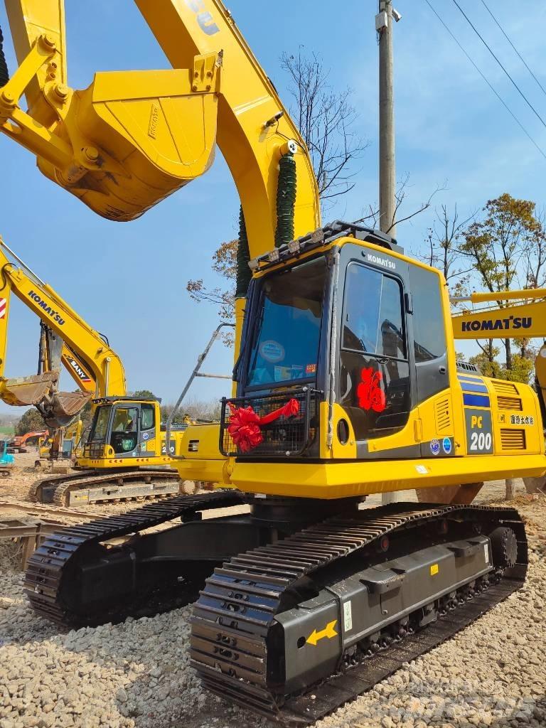 Komatsu PC 200 Гусеничные экскаваторы
