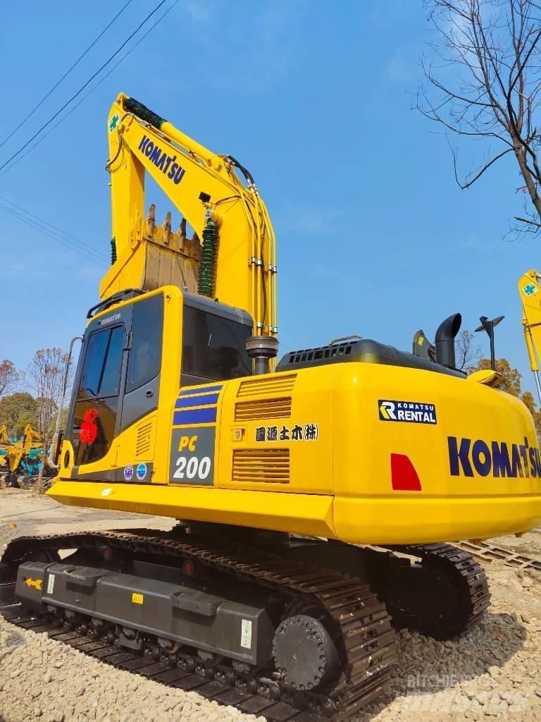 Komatsu PC 200 Гусеничные экскаваторы