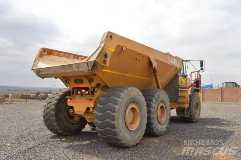 Bell B40D Шарнирно-сочленённые самосвалы