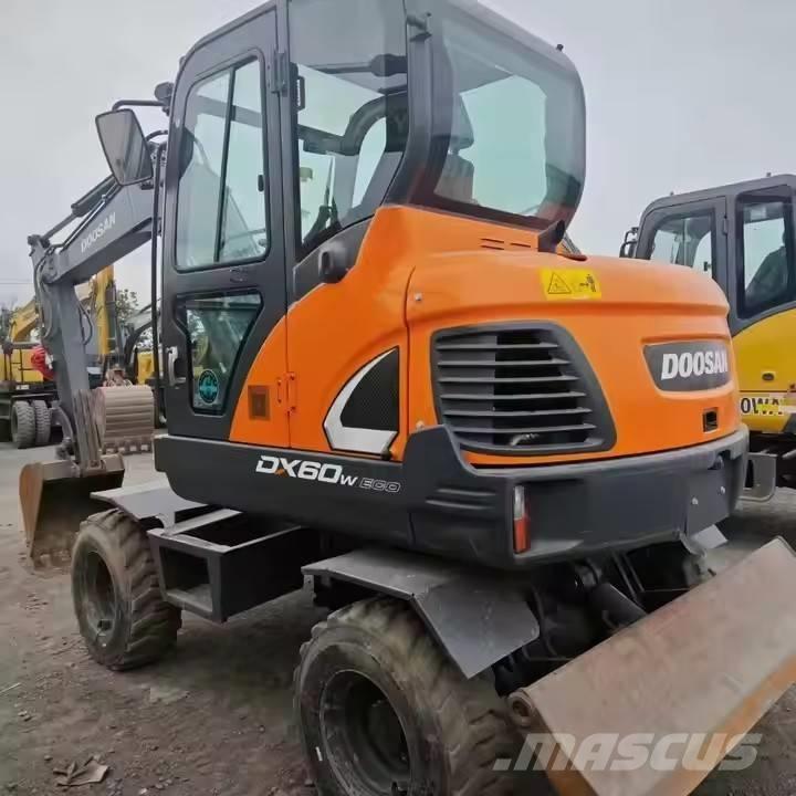 Doosan DX 60W Колёсные экскаваторы