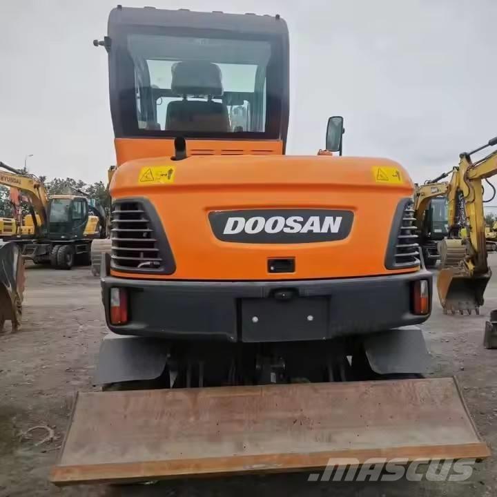 Doosan DX 60W Колёсные экскаваторы