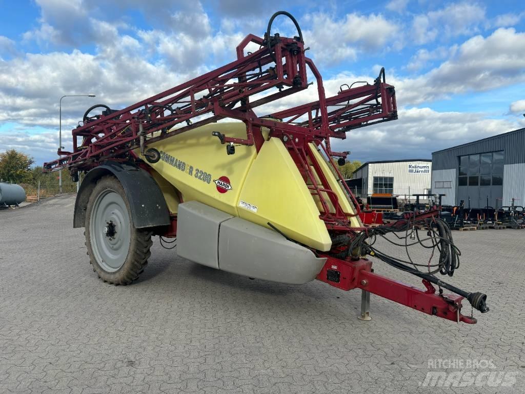 Hardi Commander 3200 Прицепные опрыскиватели